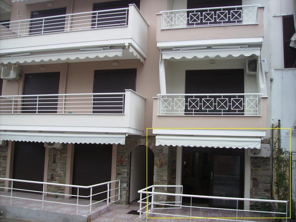 Luxury Apartment By The Beach Nea Peramos  Exterior photo